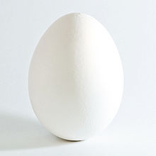 Ein Ei mit der Eierschale gegen Knochenmarkdepression